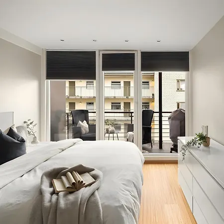 아파트 Top-floor With Balcony And Sea View 베르겐