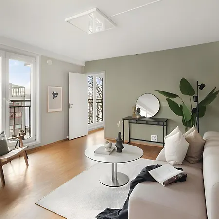 Top-floor With Balcony And Sea View * ברגן